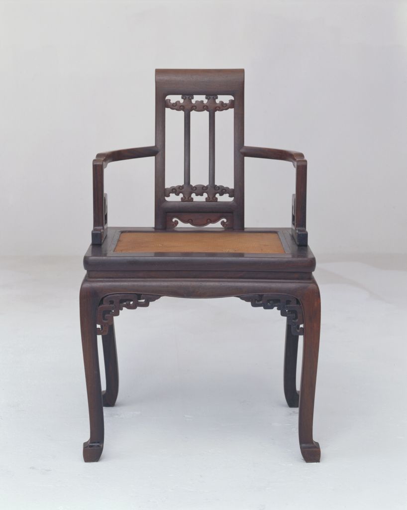 紫檀云纹藤心扶手椅